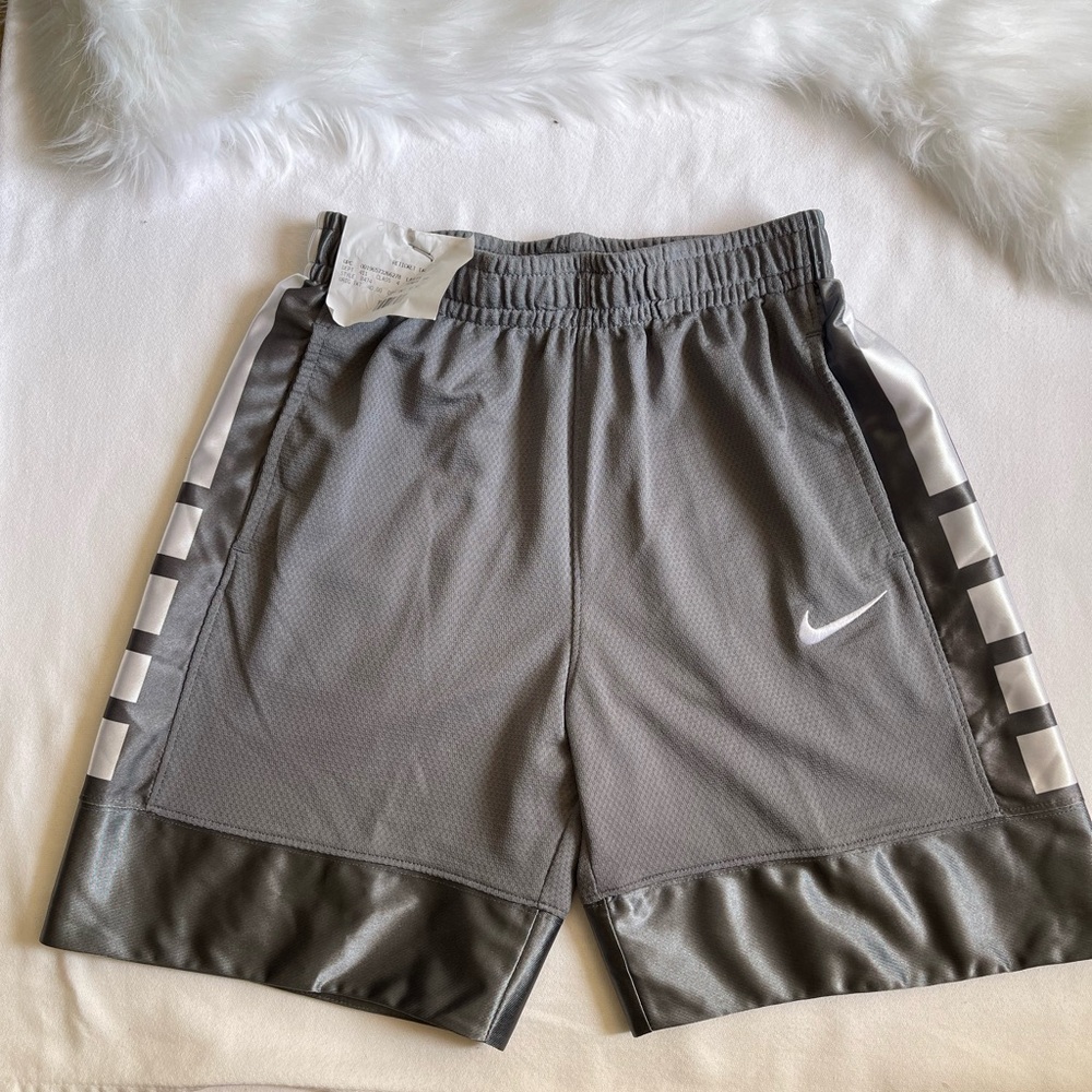 Brand new Nike Little Boy Athletic Shorts Grey Size M/Size S. Size S with Tag